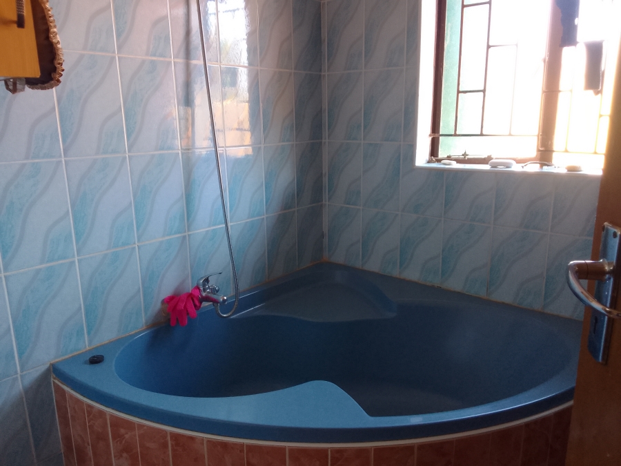 To Let 3 Bedroom Property for Rent in Geelhoutpark North West